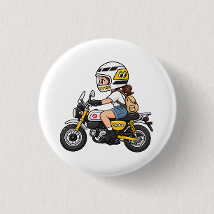 Süßes Motorrad Mädchen – Cartoon auf gelbem Mini-M Button