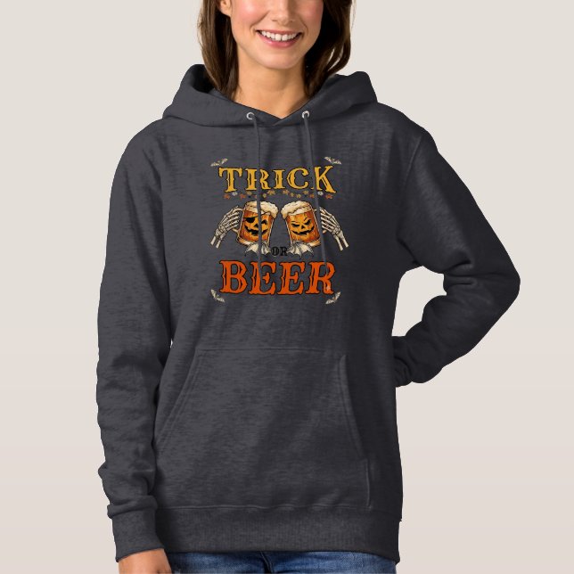 Süßes oder Bier Halloween-Kürbis-Tasse Skeletthänd Hoodie (Vorderseite)