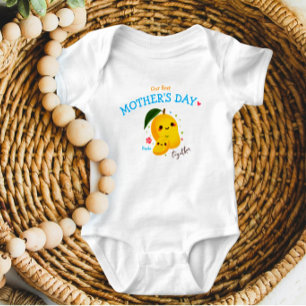 Süßes personalisiertes unser erster Muttertag Mang Baby Strampler