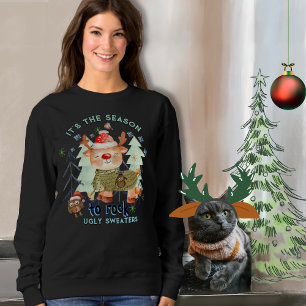 Süßes Reh in hässlichem Pullover Dunkles Sweatshir