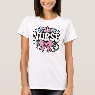 Süßes Retro-Krankenschwester-Design mit Blumen und T-Shirt