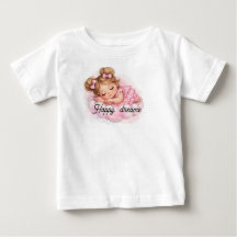 Süßes schlafendes Baby Mädchen auf rosa Wolke Kuns