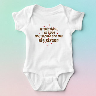 Süßes T-Shirt für große Schwester für kleine Schwe Baby Strampler