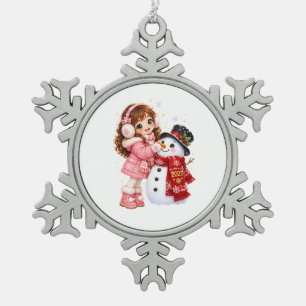 Süßes Wintermädchen repariert die Karottennase des Schneeflocken Zinn-Ornament