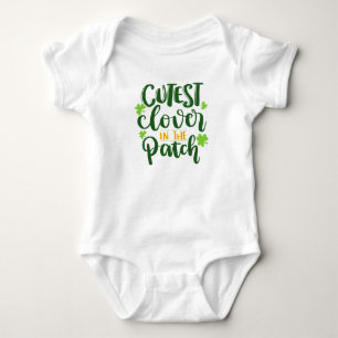 Süßester Klee im Fleck St. Paddy Lustige Zitate Baby Strampler