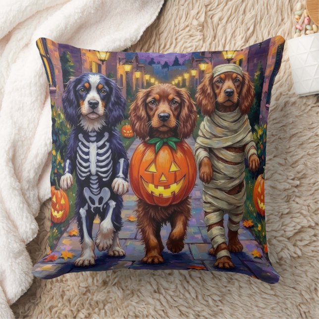 Sussex Spaniel Dogs in Halloween Costumes Kissen (Decke)