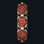 Suzani Style Decoration Blumenmuster Skateboard<br><div class="desc">Dieses dekorative Blumendesign von Chariklia Zarris wurde nach suzanischem Stil gefertigt. Diese Stammestextilien stammen aus Zentralasien und verfolgen ihre Herkunft bis ins 15. Jahrhundert. Besitze ein Stück Geschichte,  indem du dieses Muster kaufst!</div>