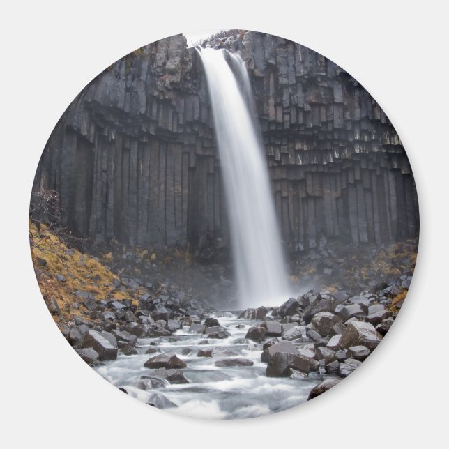 Svartifoss Wasserfall in Island runder Magnet (Vorne)