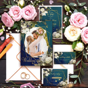 Modern Romantic Floral Gold Wreath Wedding Einladung