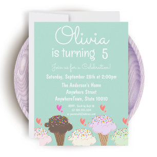 Niedliche Eiscreme Cone Happy Birthday