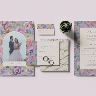 Dicke Lila und orangefarbene botanische Stickerei Einladung