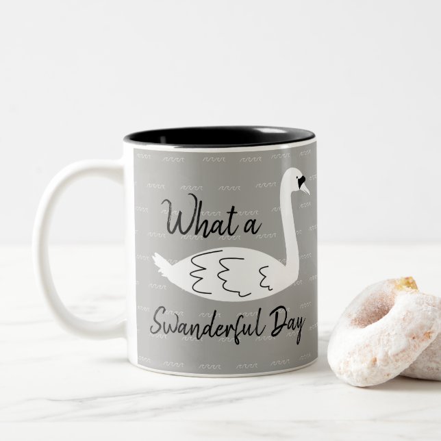 Swan & Waves Zweifarbige Tasse (Mit Donut)