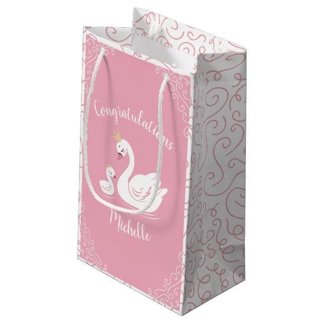 Swans Baby Showbird mit Crown Theme Pink Kleine Geschenktüte (Rückseite Schrägansicht)