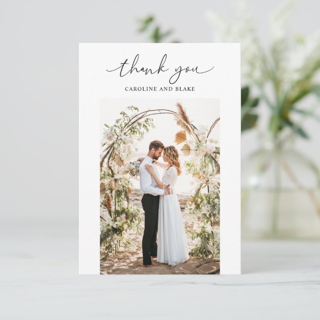 Swash Script Wedding Vielen Dank Foto Card Ankündigung (Stehend Vorderseite)