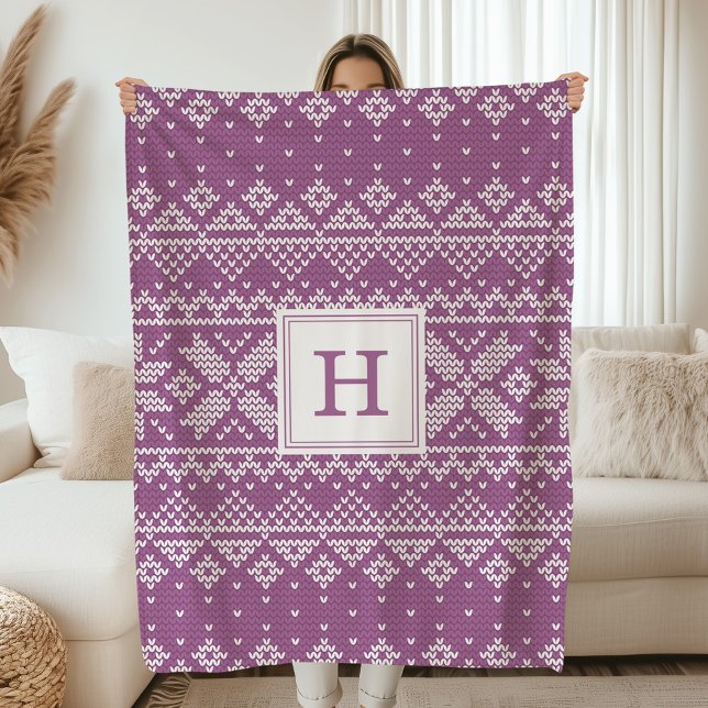 Sweater Weather | Monogram Holiday Fleecedecke (Von Creator hochgeladen)
