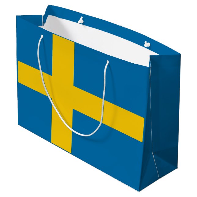Swedish Flag Große Geschenktüte (Rückseite Schrägansicht)