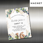 Sweet 16 eucalyptus grün Glitzer Luxus Magneteinladung<br><div class="desc">Für eine süße 16,  16. Geburtstagsfeier. Weiß,  mit Eukalyptusgrün und goldenen Blätter dekoriert. Golden Imitats Glitzer Spots. Personalisieren und fügen Sie Ihre Namen und Hochzeitsdetails. Schwarze und goldfarbene Buchstaben. Nummer 16 wird mit Schriftart im Ballonstil geschrieben. Zurück: weißer Hintergrund und goldene Imitate Glitzer Flecken</div>
