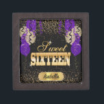 Sweet 16. Geburtstag | Lila Ballon Kiste<br><div class="desc">Zum 16. Geburtstag - Geschenkboxen personalisieren, bereit für Sie zu personalisieren. ✔ HINWEIS: ÄNDERN SIE NUR DIE VORLAGEBEREICHE, DIE SIE BENÖTIGEN! 😀 Sie können den Text bei Bedarf entfernen und neu hinzufügen, was immer Sie möchten und welchen Schriftart Sie möchten. 📌 Wenn Sie weitere Anpassungen benötigen, klicken Sie bitte auf...</div>