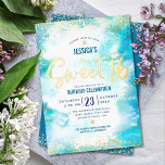 Sweet 16 Script Turquoise Watercolor Real Gold Folieneinladung<br><div class="desc">"Happy Sweet 16". Versenden Sie diese atemberaubende, funkelnd, gürtelige, festliche, moderne, personalisierte, maßgeschneiderte reale Goldfolie-Party Einladung für eine Veranstaltung, an die Sie sich erinnern können. Funkelnd reale Goldfolie, winzige Konfetti-Punkte und handgeschriebene Skripte überlagern einen türkisblauen Aquarellhintergrund. Personalisieren Sie den benutzerdefinierten Text mit dem Namen Ihrer Tochter und anderen Party-Details. Ideal...</div>