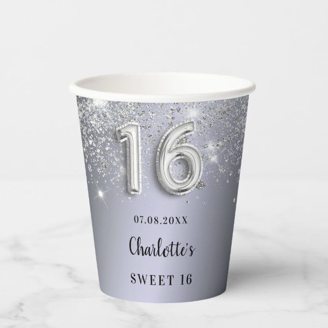 Sweet 16 silberne Glitzer-Monogramm Pappbecher (Vorderseite)