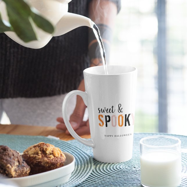 Sweet and Spooky Halloween Latte Tasse | Niedliche (Von Creator hochgeladen)