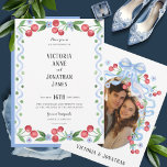 Sweet Cherry Watercolor Foto Hochzeit<br><div class="desc">Süßkirschen & blaue Aquarellbilder in einem einfachen Design. Fügen Sie Ihr Foto auf der Rückseite mit Namen,  die angepasst werden. Eine perfekte Einladung für Frühjahr oder Sommer Hochzeit. Absolut bezaubernd. 100% Kundenzufriedenheit jeden Tag bei Zazzle. Vorlage</div>