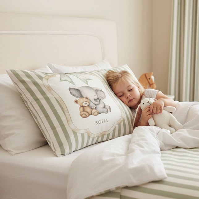 Sweet Elephant and Teddy Bear Hugging Baby Girl  Kissenbezug (Von Creator hochgeladen)