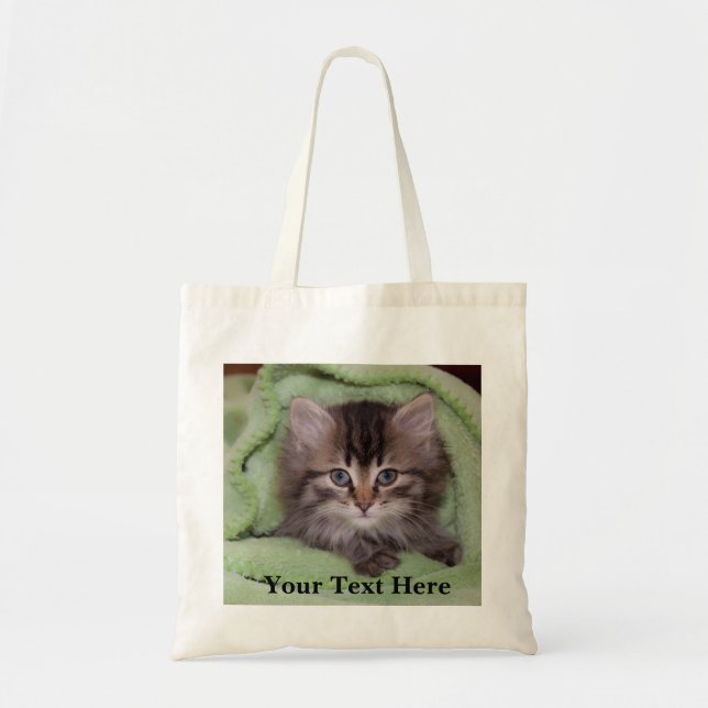 Sweet, Fluffy Gray Kitten in grüner Tasche (Vorne)