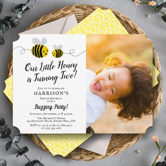 Sweet Little Honey Bee Foto Einladung