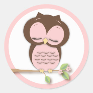 Sweet Little Sleepy Girl Owl on a Branch Runder Aufkleber