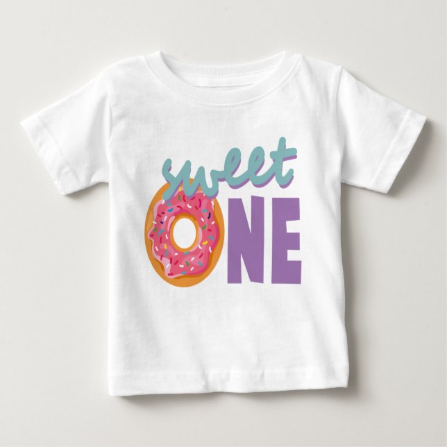 Sweet One Baby Girl Erstgeburt Donut farbenfroh T-shirt (Vorderseite)