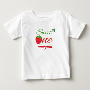 Sweet One Berry First Birthday Baby name T-shirt