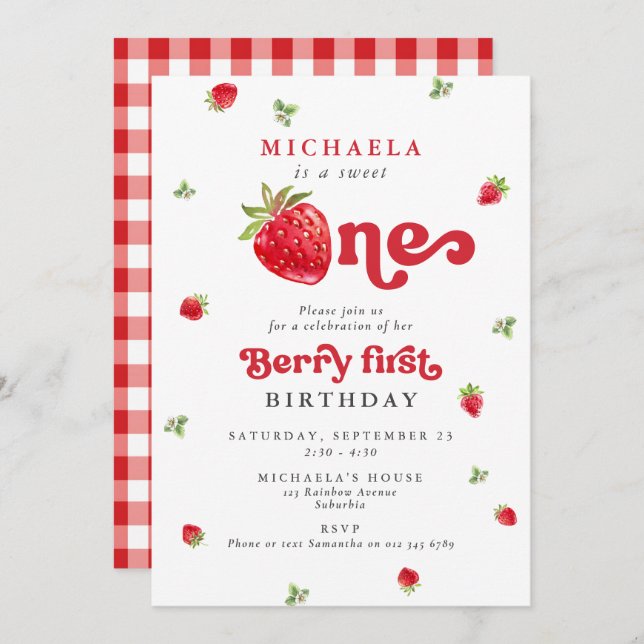 Sweet One Berry First Birthday Strawberry Gingham Einladung (Vorne/Hinten)