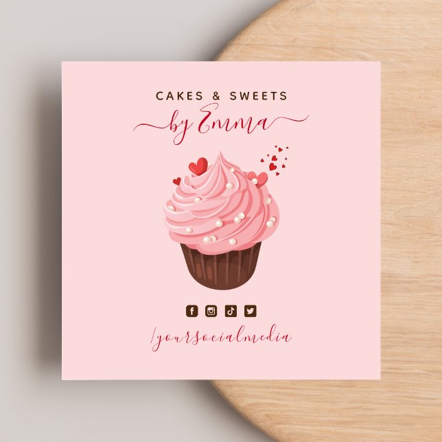 Sweet Pink Cupcake Modern Baker Social Media Lecke Quadratische Visitenkarte (Von Creator hochgeladen)