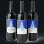 Sweet Pink Merry Christmas Tree Weinetikett<br><div class="desc">Sweet Pink Merry Christmas Tree Wine Labels Weiße Freunde und Familie Happy Holidays mit diesem Weihnachtsbaum Weinetikett auf einer Weinflasche links an ihrer Tür. Passen Sie dieses Weinetikett mit Ihrem Namen an und verließ eine Weinflasche in einem Korb mit gebackenen Köstlichkeiten zu Weihnachten. Karo in meiner gesamten Urlaubssammlung unter www.zazzle.com/mkchristmasartwork...</div>