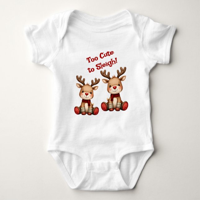 Sweet Reindeer Pair in Holiday Snowfall Baby Strampler (Vorderseite)