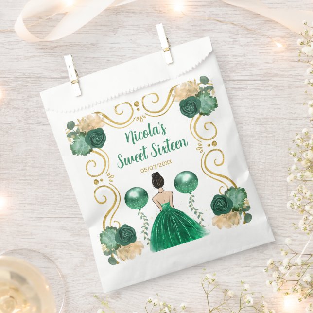 Sweet Sixteen Brown Hair Princess in Green Geschenktütchen (Ausgeschnitten)