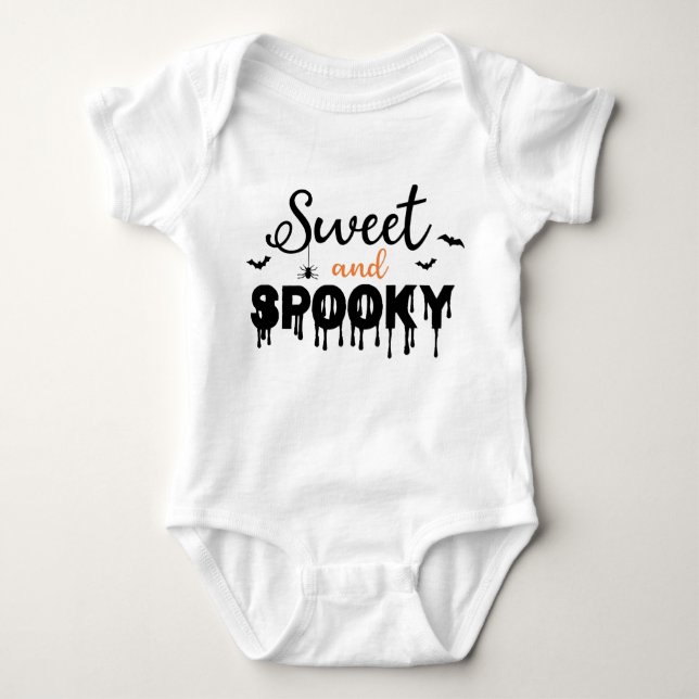 Sweet Spooky Halloween Bat Orange Black Typografy Baby Strampler (Vorderseite)