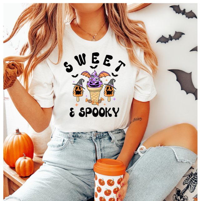 Sweet & Spooky Retro Halloween Eiscreme Conces T-Shirt (Von Creator hochgeladen)