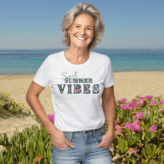 Sweet Summer Vibes - Blumentypografie T-Shirt
