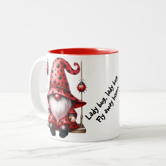 Swinging Ladybug Gnomes Keramik Tasse (Vorderseite Links)