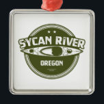Sycan River Oregon Kayaking Ornament Aus Metall<br><div class="desc">Die Sykan Wild und der Landschaftliche Fluss in Oregon fließen durch den Nationalwald von Fremont und Winema und sind ideal für Kajak,  Kanu,  Angeln,  Schwimmen,  Rafting und Spaß im Freien.</div>