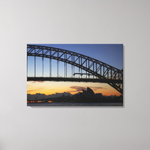 Sydney Harbour Bridge und Sydney Opera House um 2 Leinwanddruck