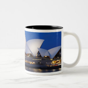 Sydney Opera House at Night, Sydney, New South Zweifarbige Tasse