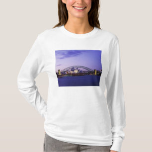 Sydney Opera House und Hafen, New South 2 T-Shirt