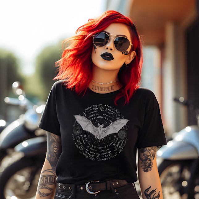 Symbolisches Fledermaus-Design T-Shirt (Von Creator hochgeladen)