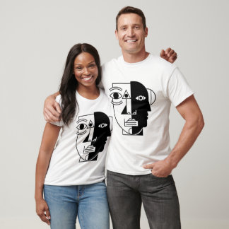 Symmetry unterbrochen Das Gesicht zwischen Winkeln T-Shirt