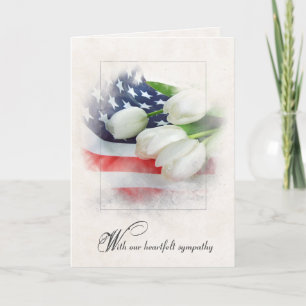 Sympathie Weiße Tulpen auf amerikanischer Flagge Karte