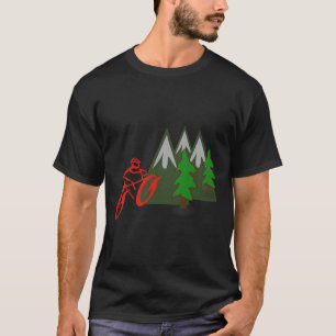 Szene eines Mountainbike-Fahrers beim Bergauffahre T-Shirt