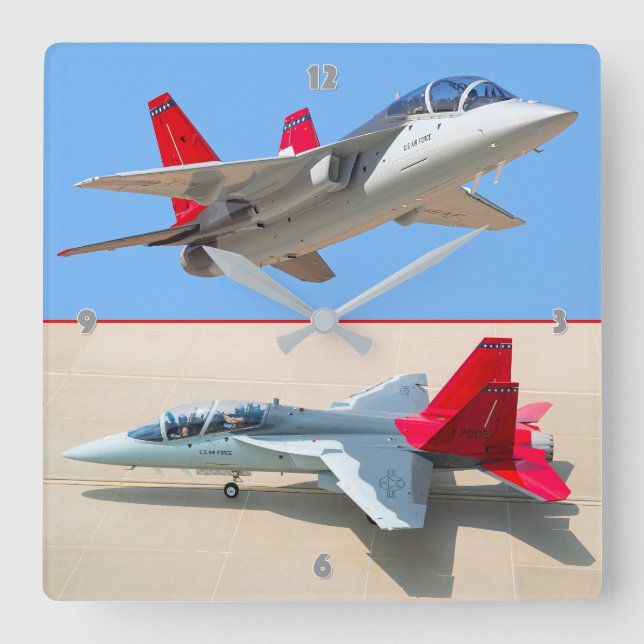 T-7A RED HAWK QUADRATISCHE WANDUHR (Vorderseite)